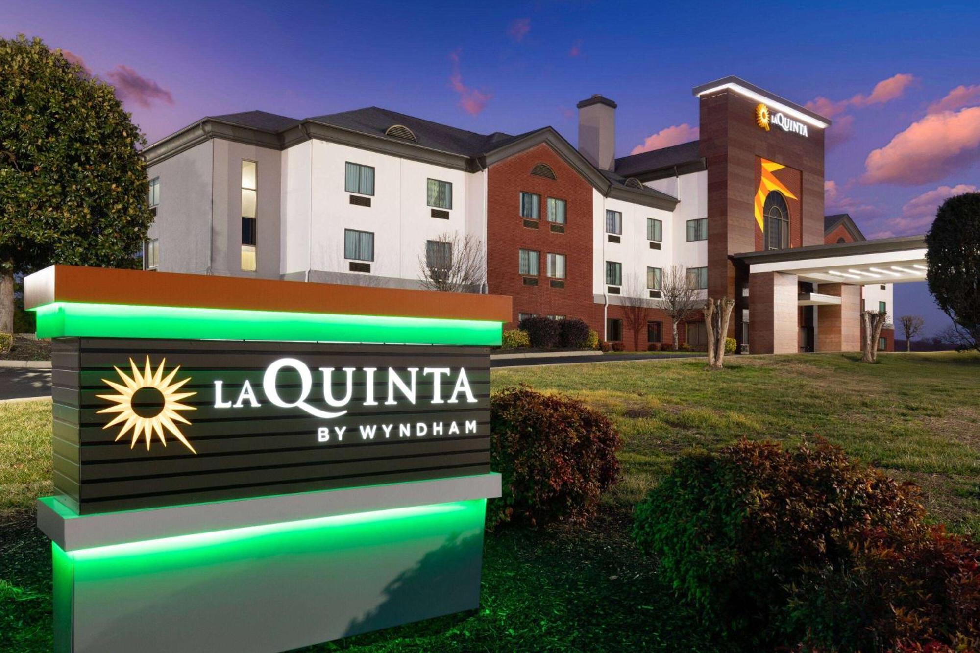 La Quinta By Wyndham Loudon Hotel Exterior foto
