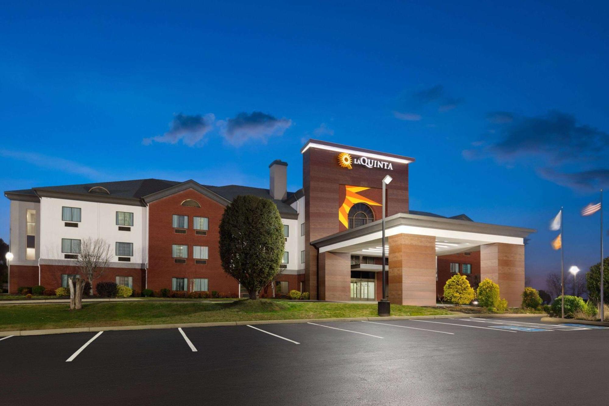 La Quinta By Wyndham Loudon Hotel Exterior foto